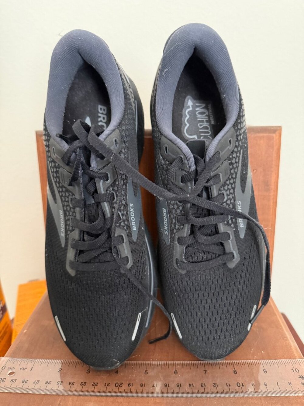 Brooks Black and Gray Women’s Running Shoes 10.5 Wide